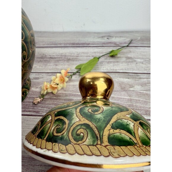 Vintage Oriental Accent 9.5" Jar Vase Urn Lidded Green Gold Red elegant - Picture 12 of 12